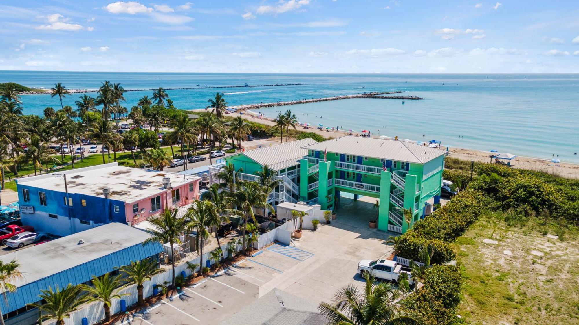 Partial Ocean View Hotel Room- King Bed #1 Fort Pierce Buitenkant foto